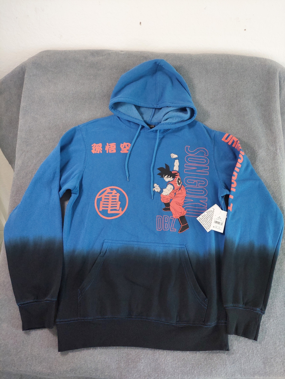 Dragon Ball Z Son Goku Dip Dye Ombre Hoodie Medium NWT - Picture 2 of 8